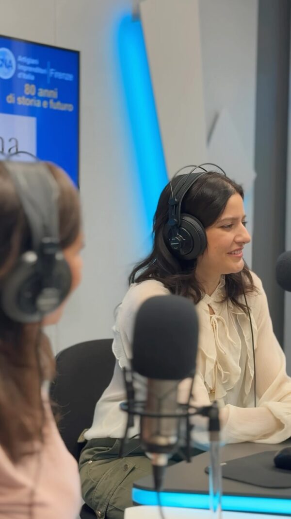 Su Radio Lady nuovo appuntamento con đđ§đ đđđšđ«đąđ! đŁ Ospite in diretta insieme a đđđ„đđ§đđąđ§đâŠ